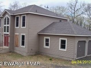 83 Bluebird Dr, Bushkill, PA