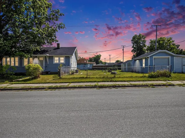 929 W Borley Ave, Mishawaka, IN 46545