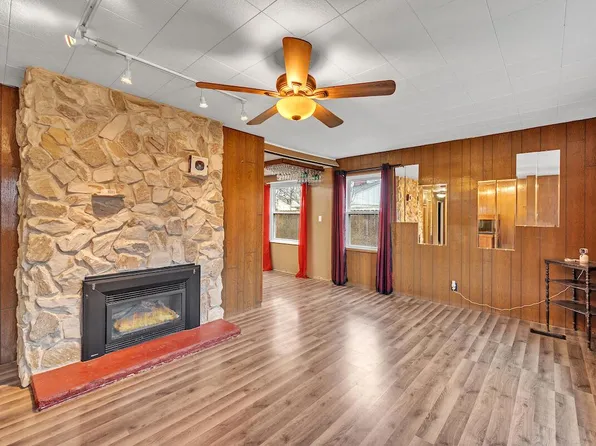 3961 South Hately AVENUE, Saint Francis, WI 53235