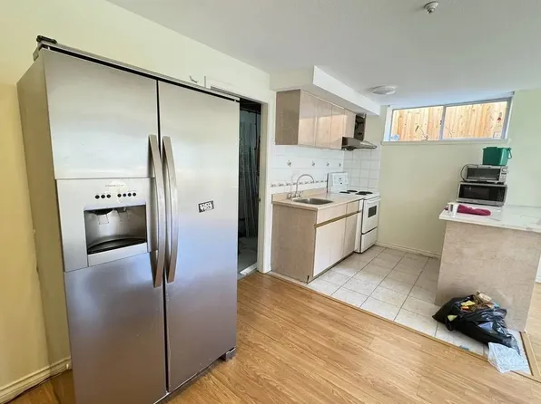 2400 W 19th Ave, Vancouver, BC V6L 1C1