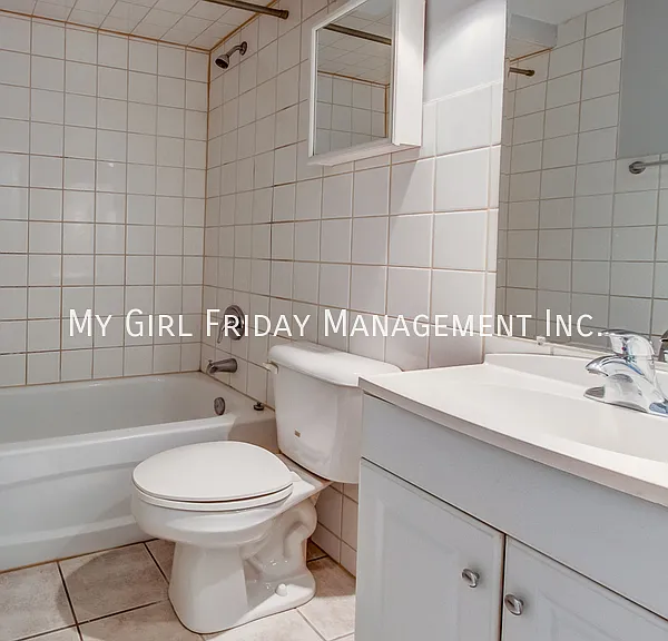 105 Dixon St #6 — Photo 8