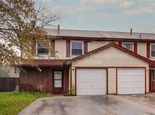 304 Walnut Cir, Bolingbrook, IL 60440