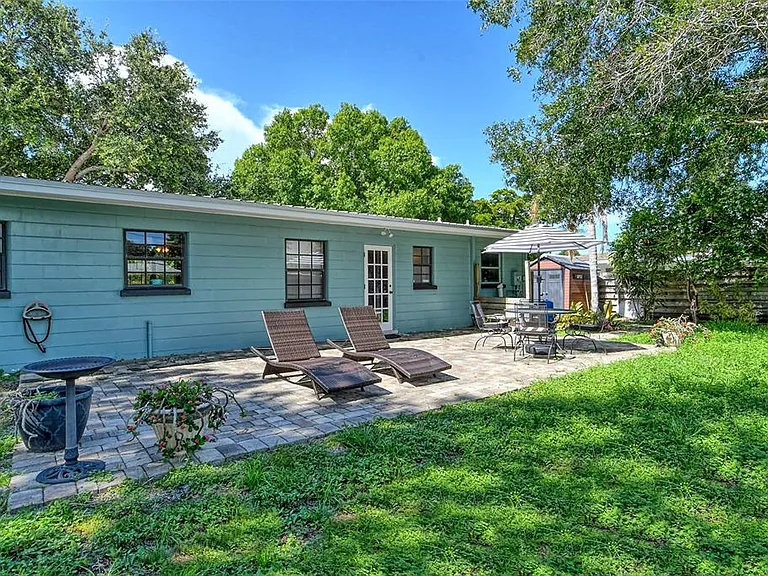 2309 Lynn St — Photo 29