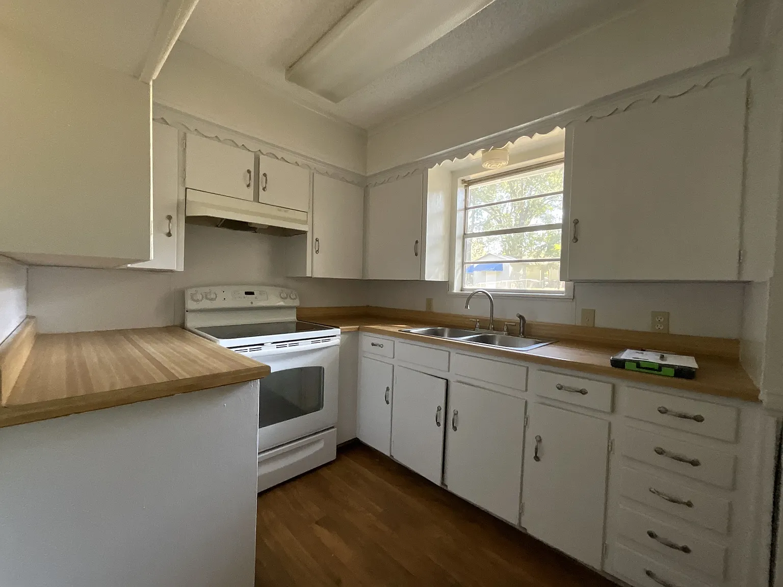 1130 Clay Street - 1 — Photo 3