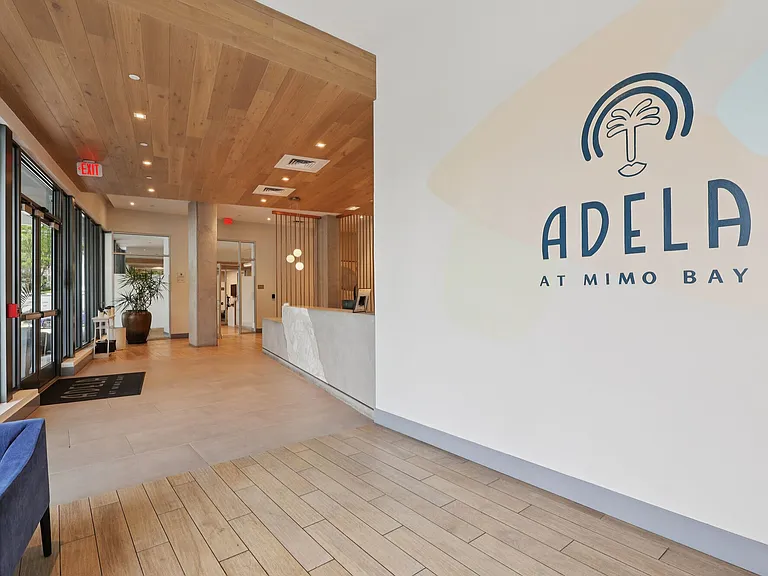 Adela At Mimo Bay — Photo 11