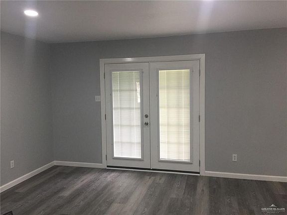 5th image of 209 Alamo St