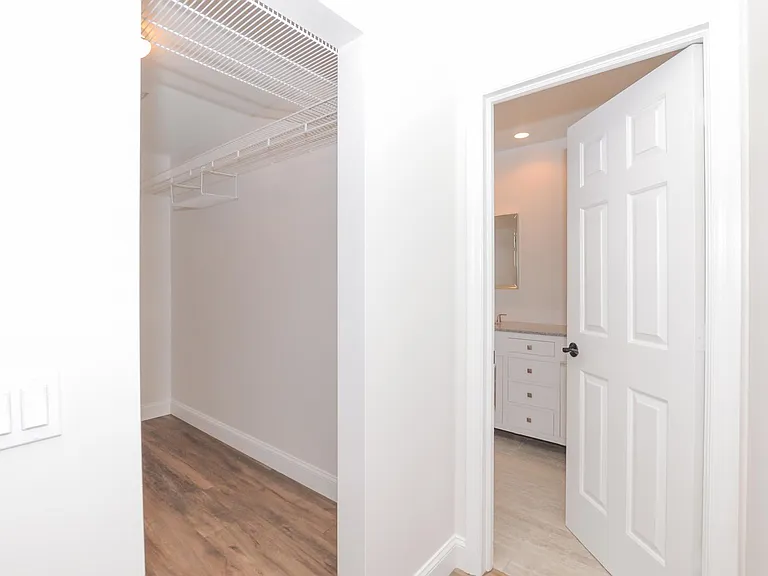3764 NE Sandra Dr — Photo 10