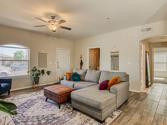 3rd image of 366 Montoya Vista Ct