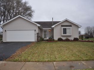 2732 Emma Cir, Aurora, IL 60504