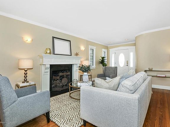 5th image of 2186 Las Lunas St