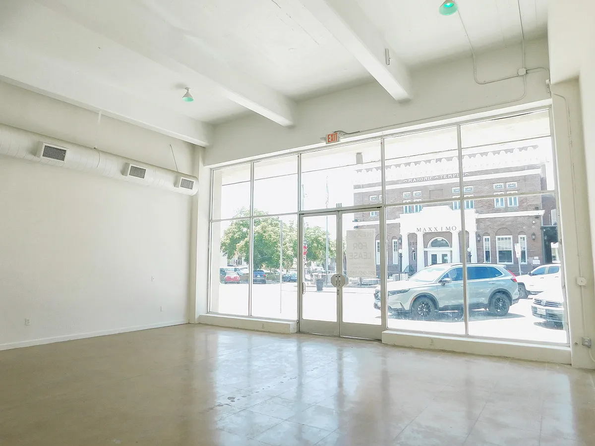 S Thomas St, Pomona — Photo 4