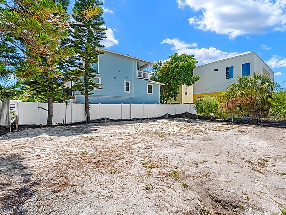 2nd image of 119 95TH AVENUE