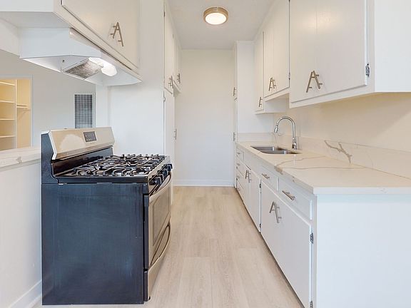 5th image of 7001 Orange Ave Unit I
