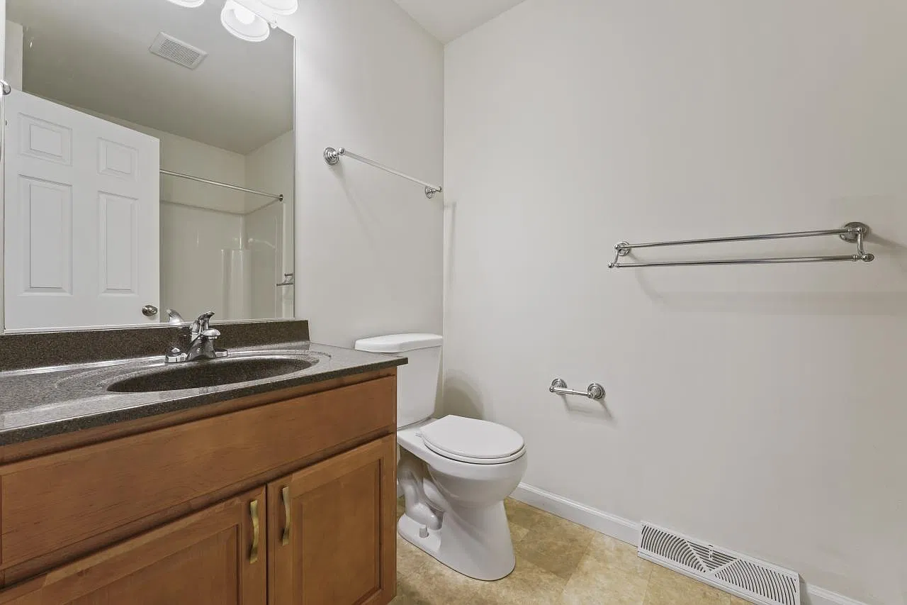 17 Stone Quarry Rd — Photo 3