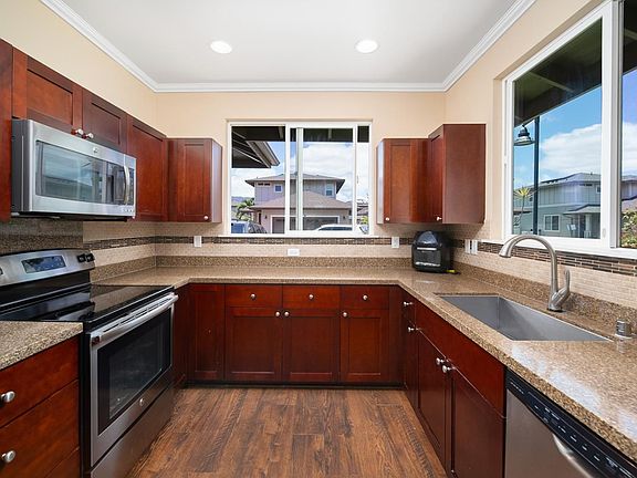2nd image of 1101 Kukulu St