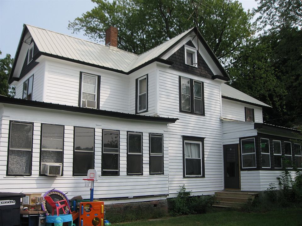 2nd image of 19 2nd St