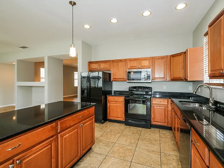 9322 Zincoe Ln — Photo 7