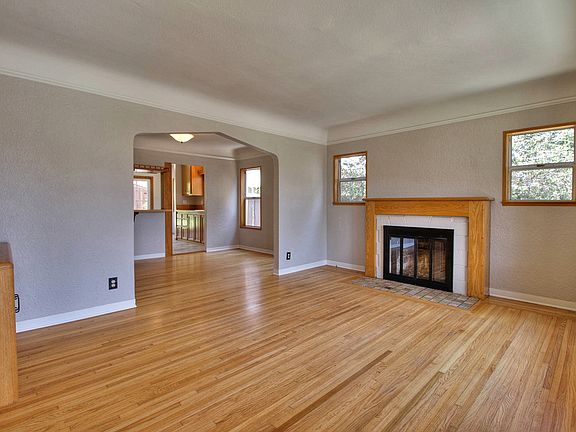 4th image of 1667 Santa Ynez St