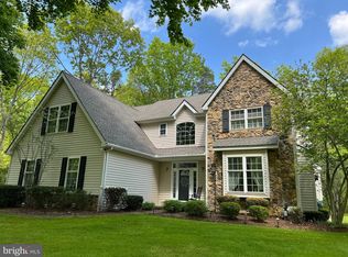 10 Shadybrook Rd, Mullica Hill, NJ 08062