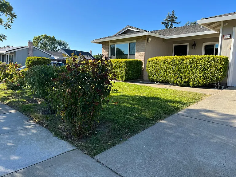 Grand Lake Dr — Photo 2