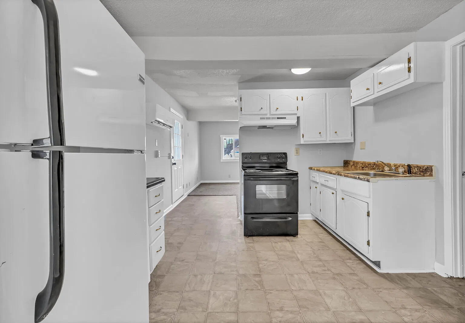 1 bed, 1.0 bath, 550 sqft, $695 — Photo 1