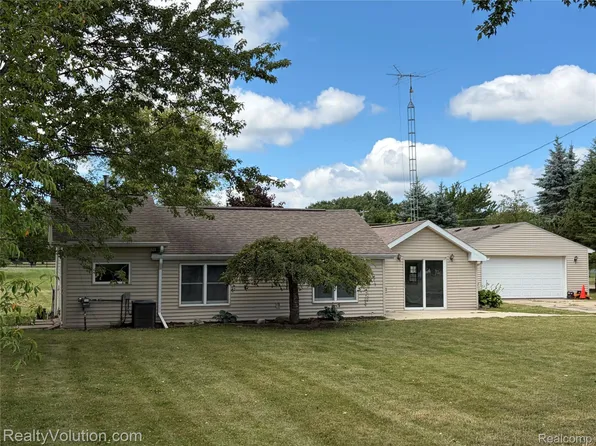 430 Corneil Rd, Imlay City, MI 48444
