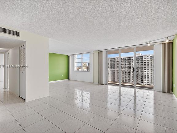 4th image of 2801 NE 183rd St APT 1612W