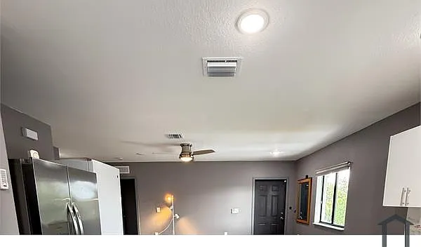 2057 Washington Ave #2 — Photo 15