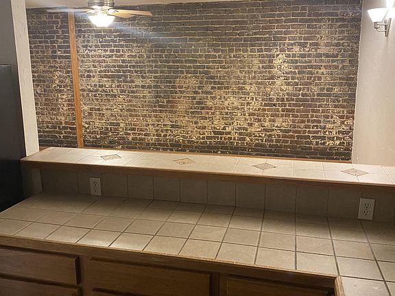 2nd image of 101 W Jackson Ave APT 4