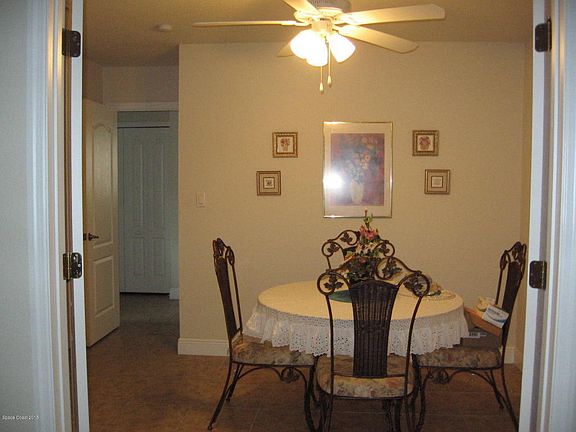 5th image of 1584 Holland St