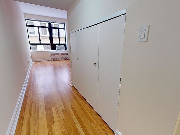 5th image of 1 Astor Pl APT 4J