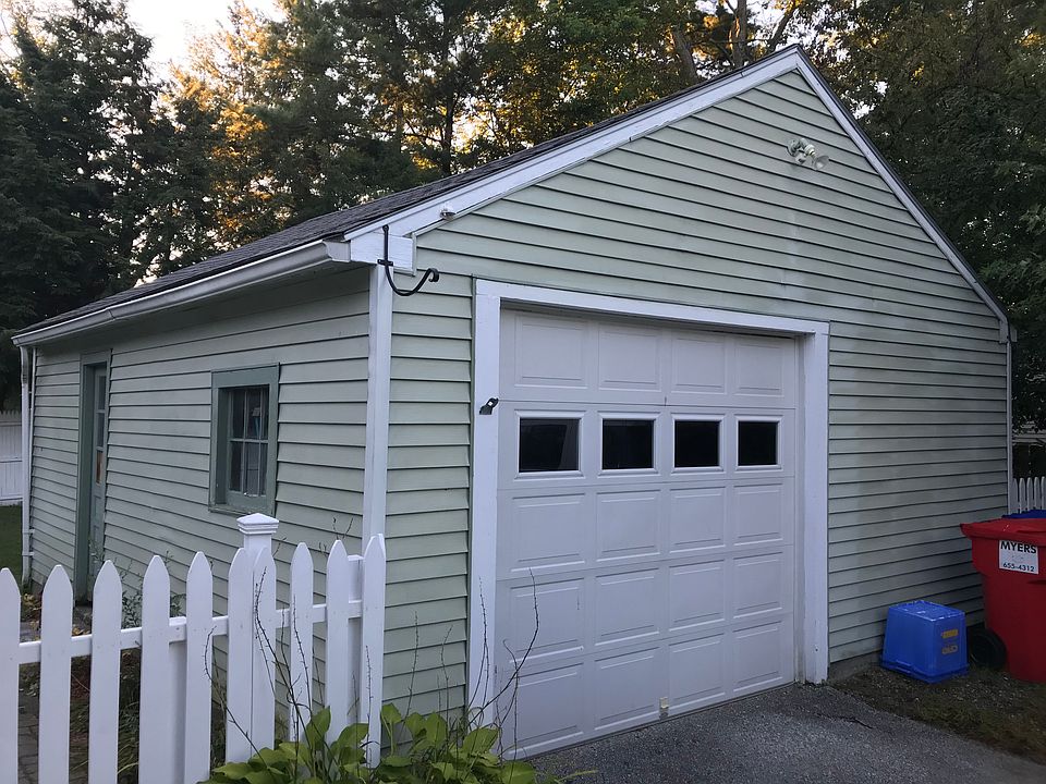 2nd image of 4 Mills Ave