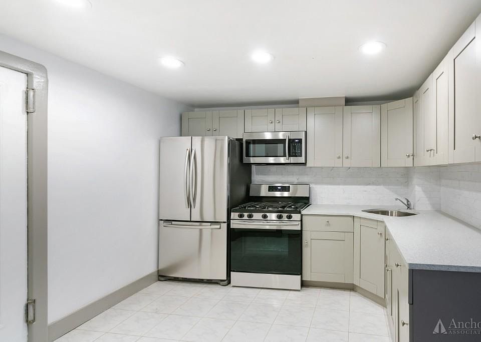 1st image of 109 E 73rd St APT 4C
