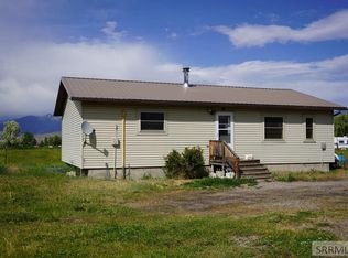 5 Dance Ln, Salmon, ID 83467