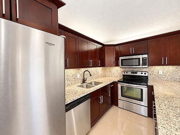 2nd image of 804 Springdale Cir