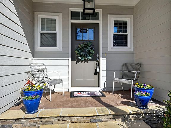 4th image of 1401 Hoke Landing Ln