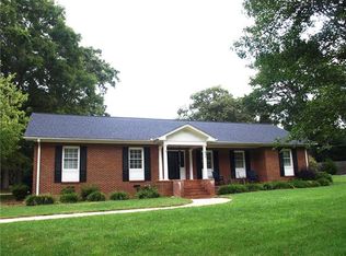 650 12th Ave NW, Hickory, NC 28601