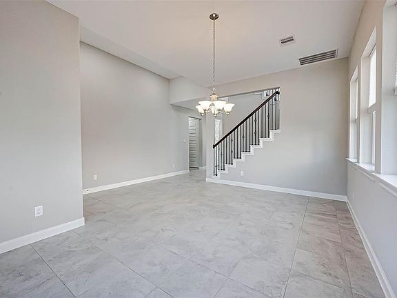 4th image of 27035 Stonebury Heights Ln