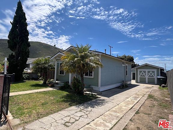 2nd image of 102 E McFarlane Dr