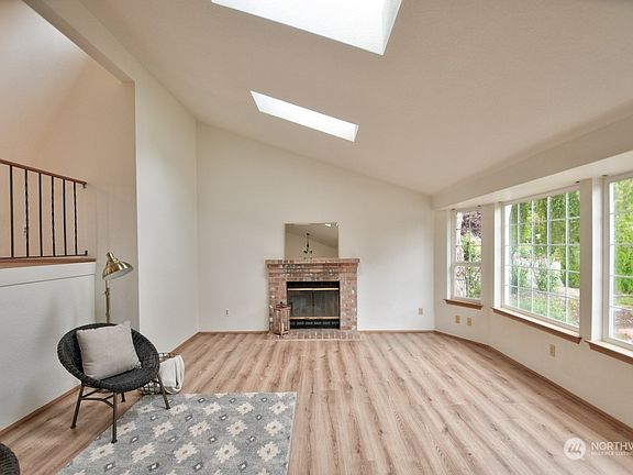 3rd image of 9635 Summerfield Court SE