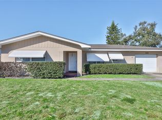 1826 Ridgeway Dr, Clearwater, FL 33755