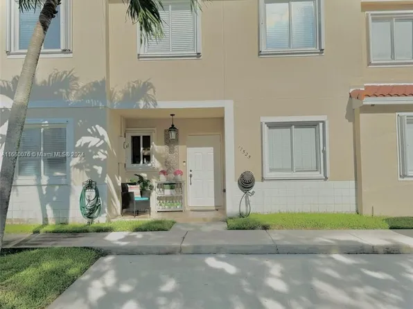 17525 SW 140th Ct, Miami, FL 33177