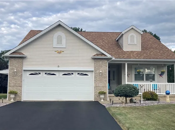 25 Eagle Point Dr, Newton Falls, OH 44444