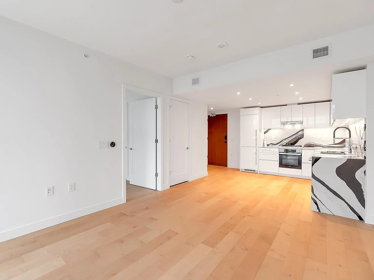 1 bed, 574 sqft, $2,650 — Photo 4