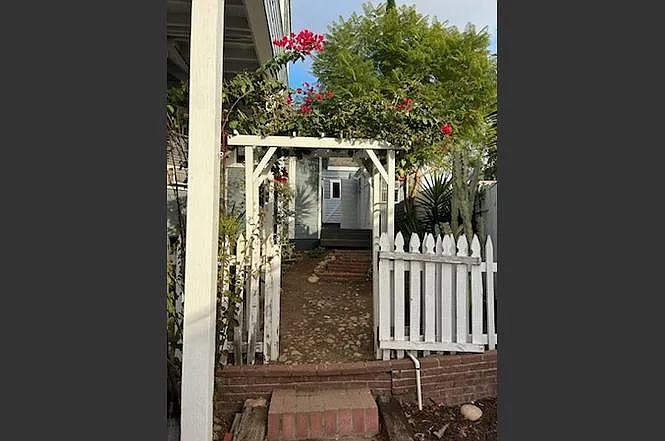 2853 Hawthorn St — Photo 29