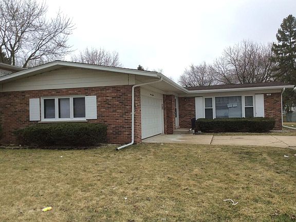 2nd image of 746 Palm Dr