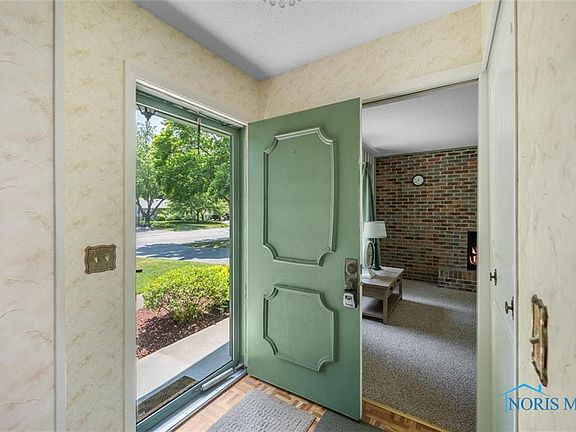 4th image of 2217 Meadowcroft Ln