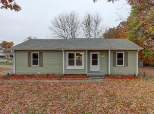 320 Cunningham Ln, Clarksville, TN 37042