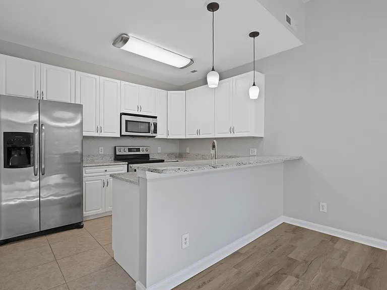 405 Hidden Shores Ct #104-104-104 — Photo 5