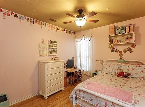 5th image of 10101 Sanden Dr